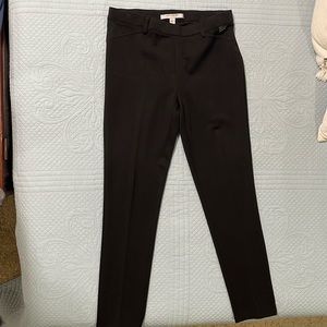 Black dress pants. Excellent condition. Small